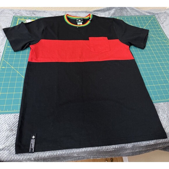 LRG MEN Tshirt size large NWOT - Picture 1 of 6